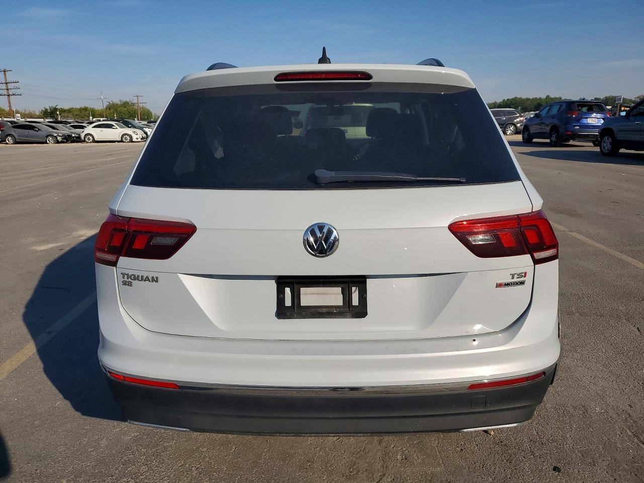 2018 Volkswagen Tiguan Se - Image 6