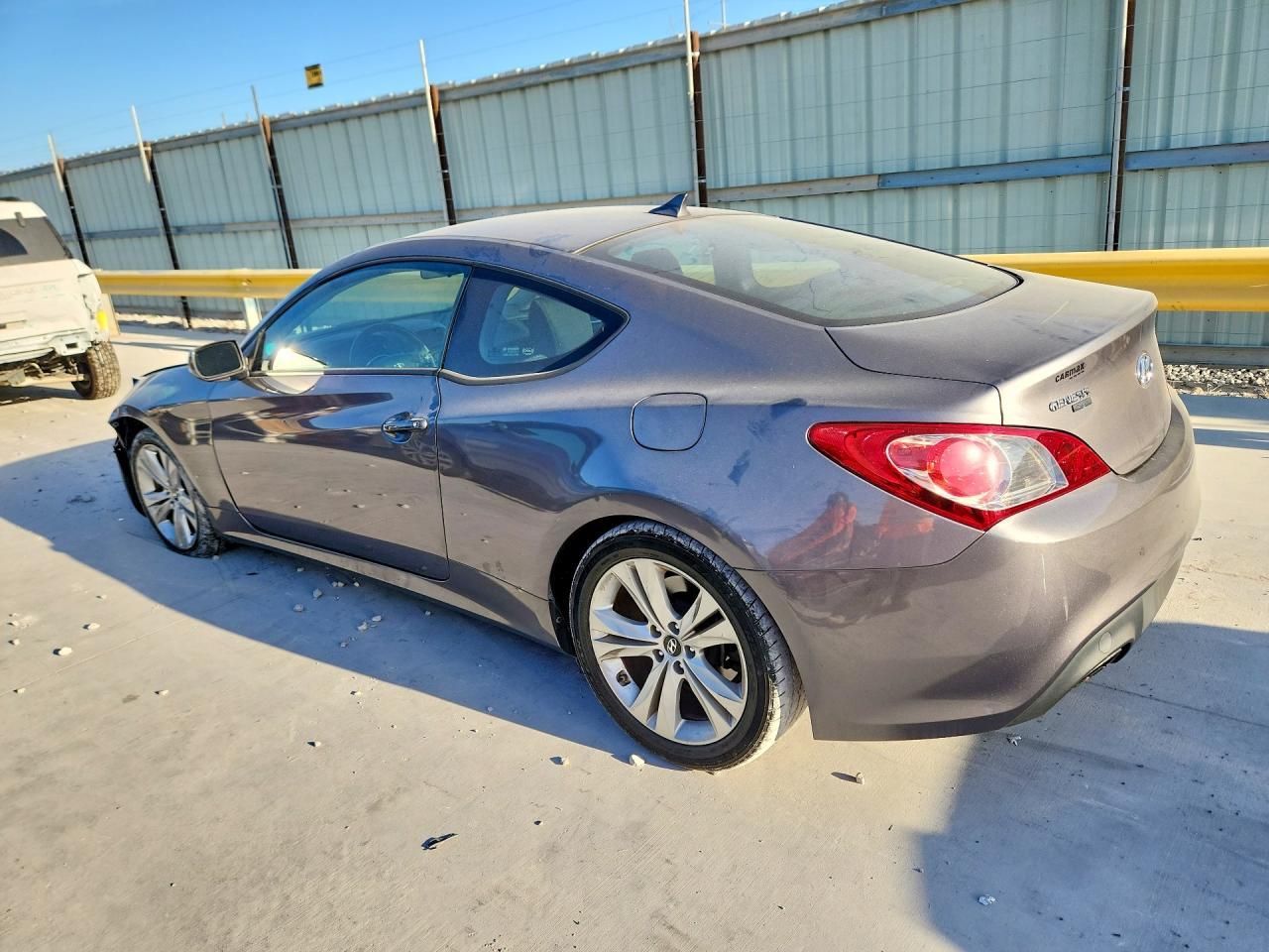 2012 Hyundai Genesis Coupe 2.0T - Фото 2