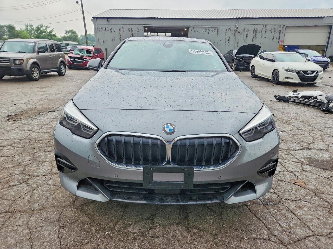 2024 BMW 228Xi - Фото 5