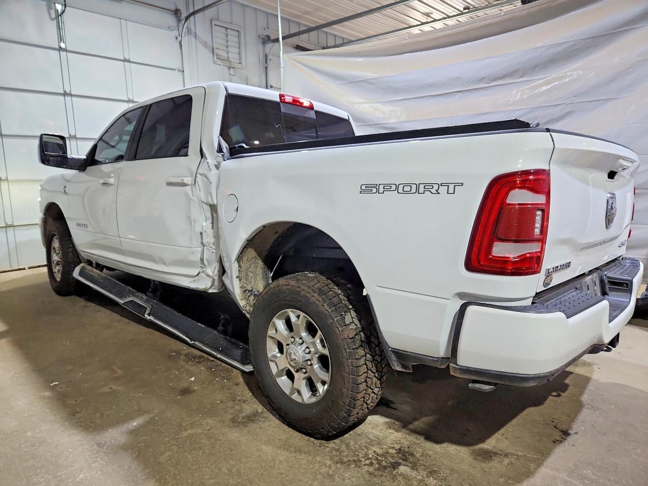 2023 Ram 2500 Laramie - Фото 2