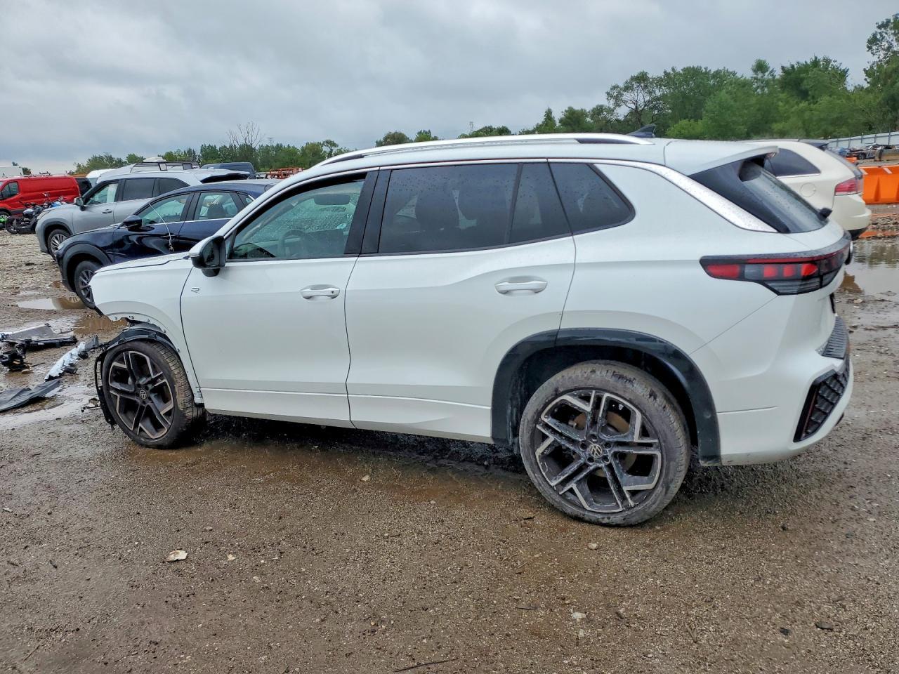 2026 Volkswagen Tiguan Sel R-Line Turbo - Фото 2