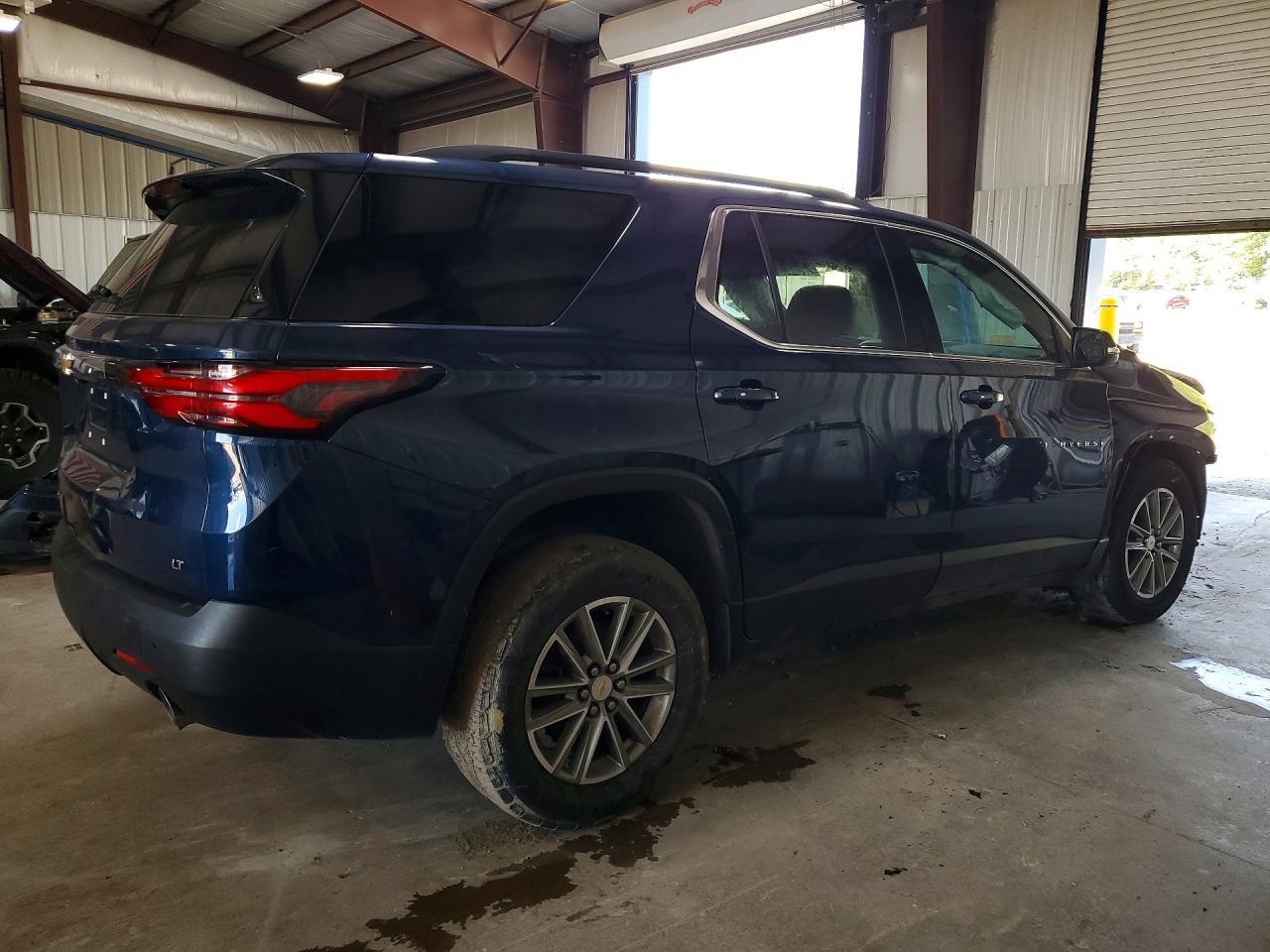 2022 Chevrolet Traverse Lt - Image 3