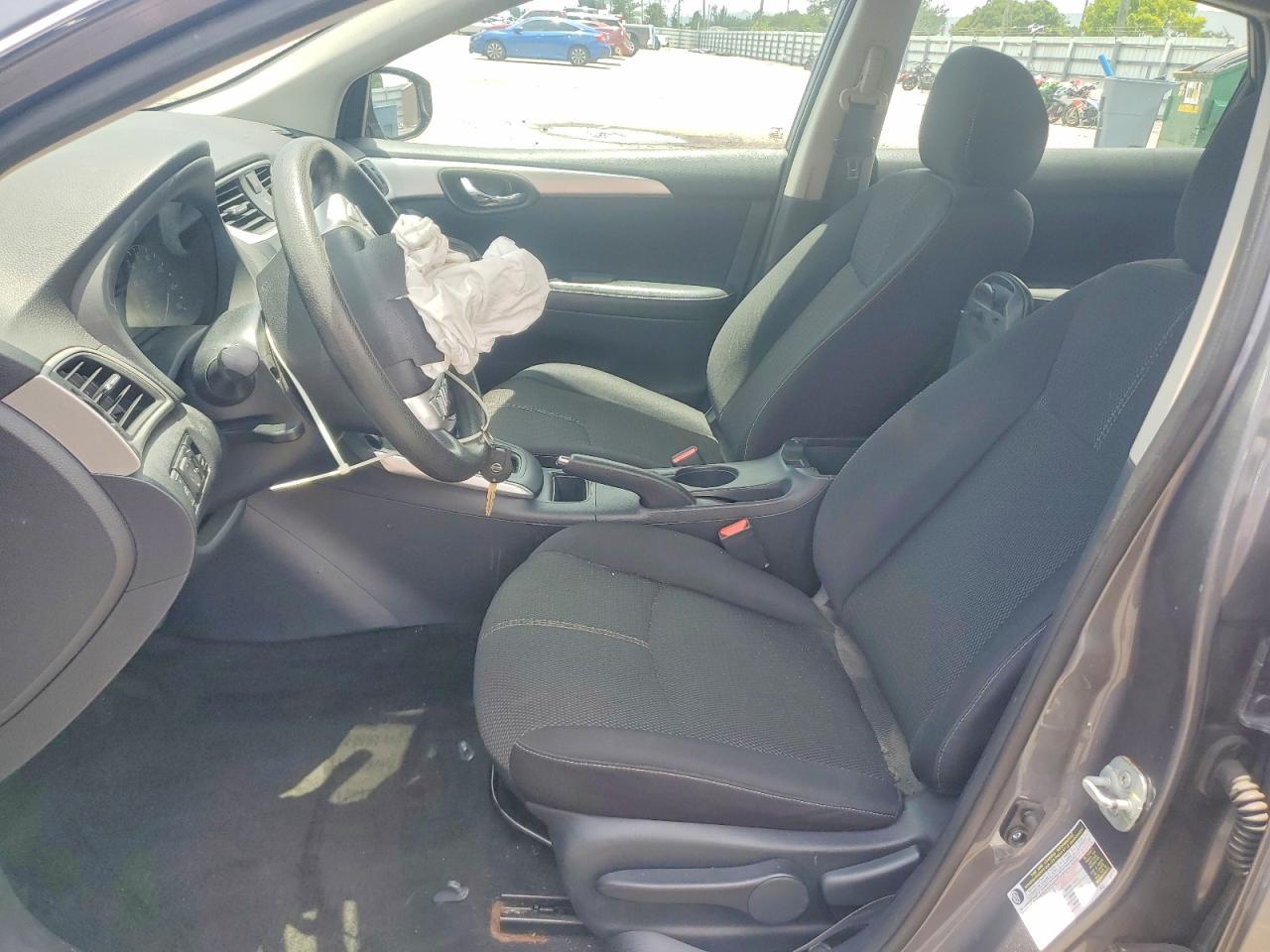 2016 Nissan Sentra S - Image 7