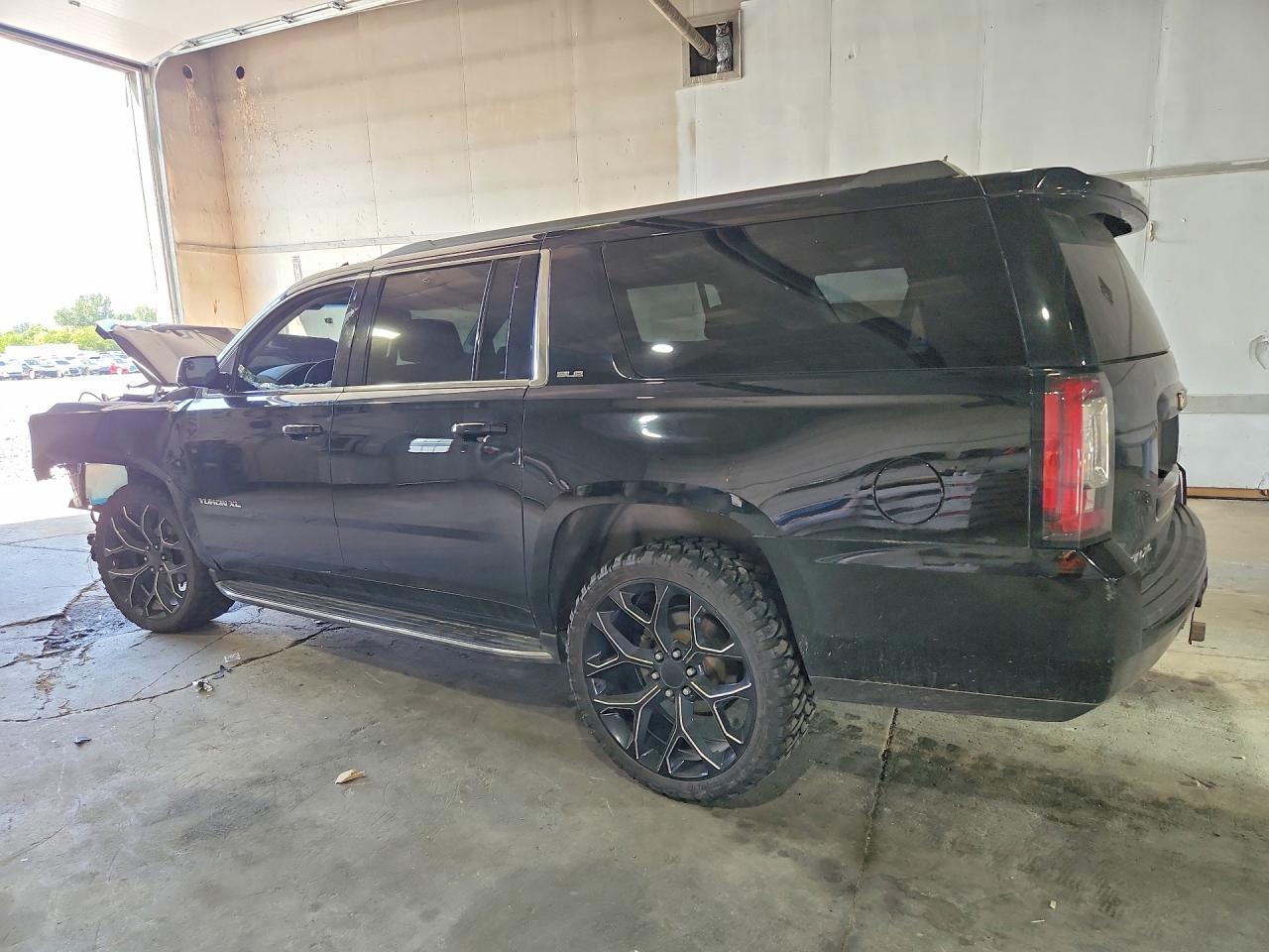 2019 GMC Yukon Xl K1500 Sle - Image 2