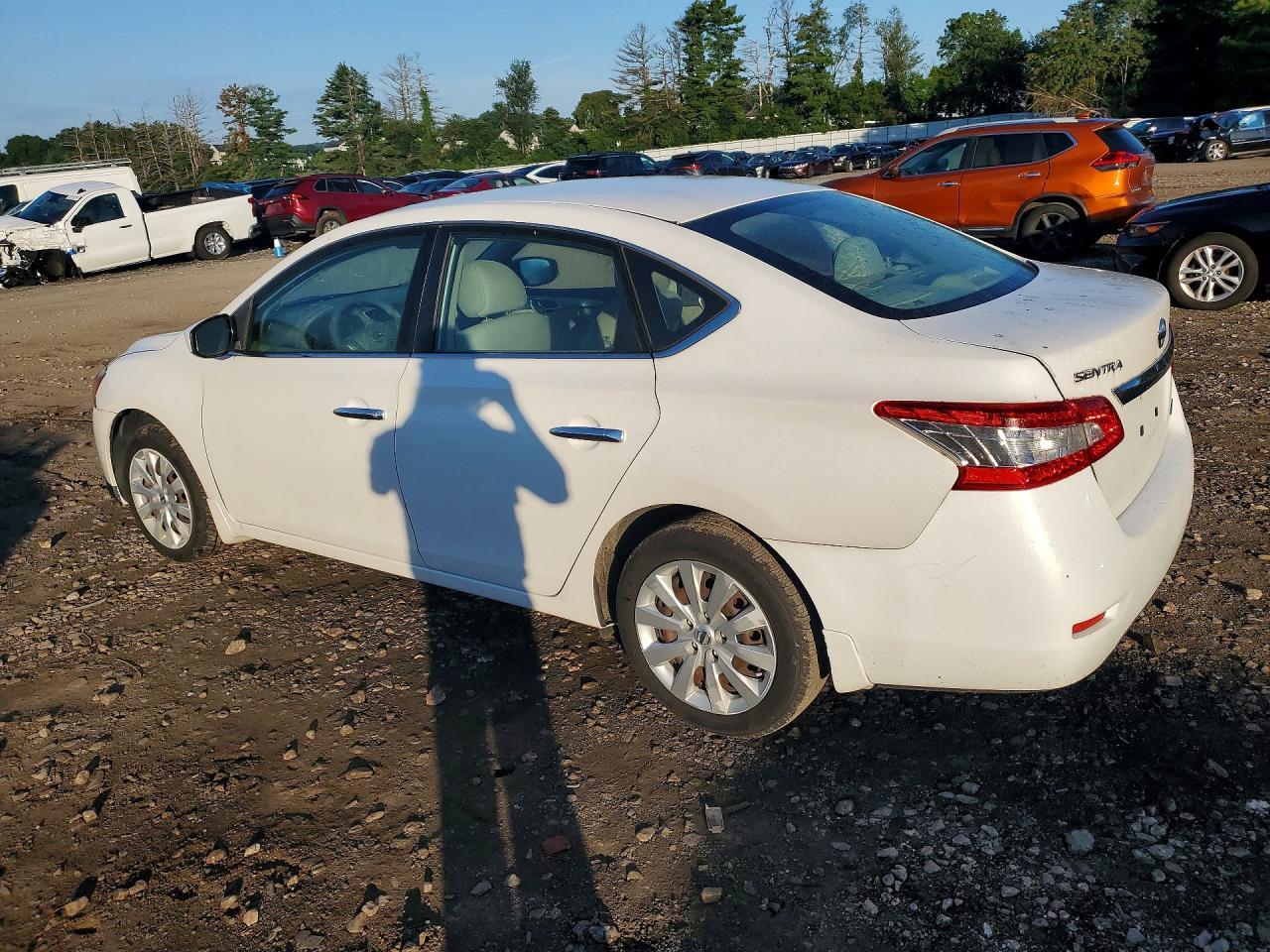 2014 Nissan Sentra S - Фото 2