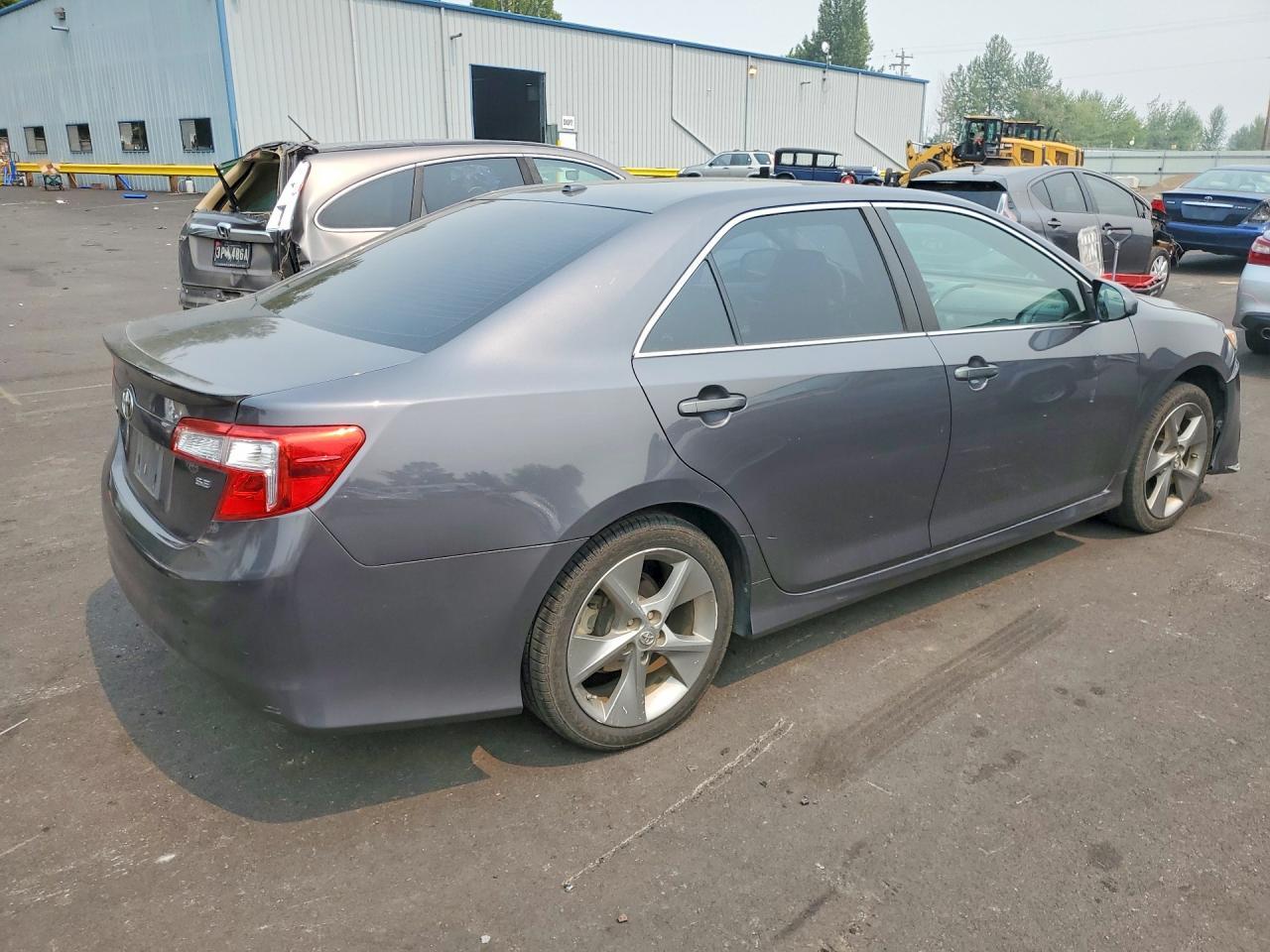 2012 Toyota Camry Se V6 - Фото 3