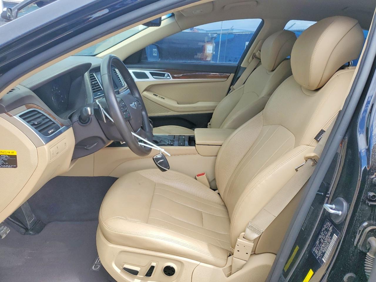 2016 Hyundai Genesis 3.8L - Фото 7