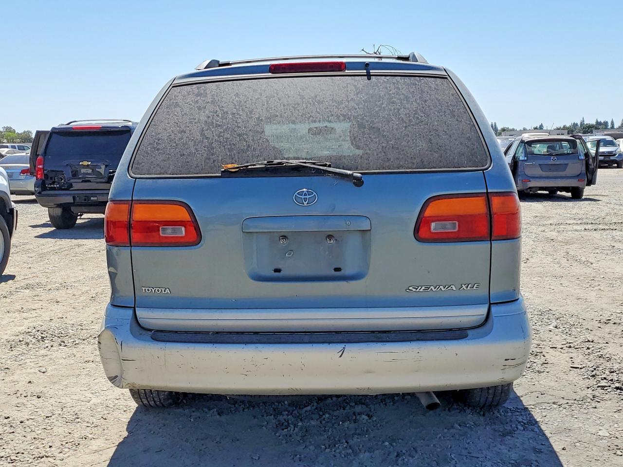 2000 Toyota Sienna Xle - Image 6