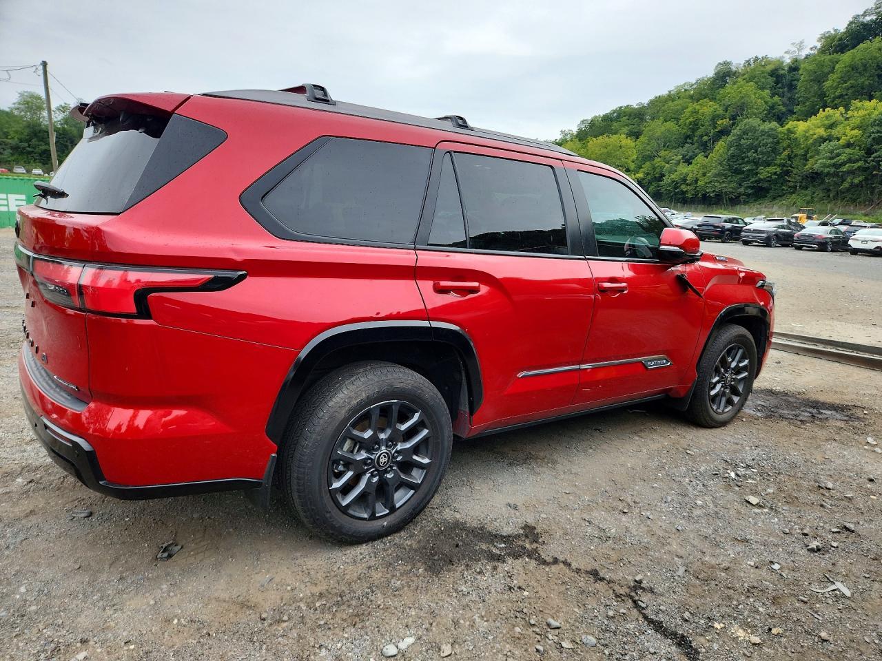 2025 Toyota Sequoia Platinum - Фото 3