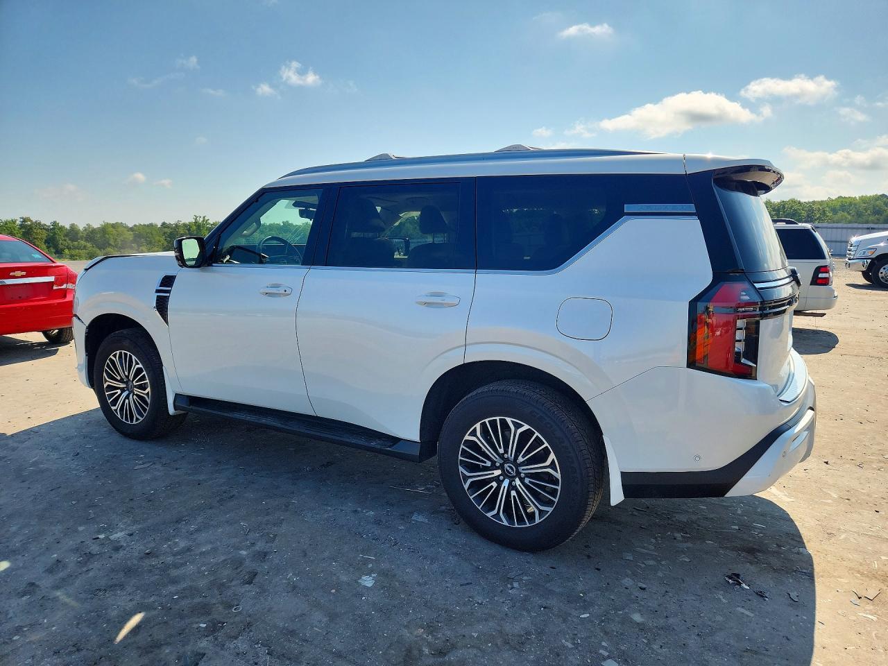 2026 Nissan Armada Platinum - Фото 2