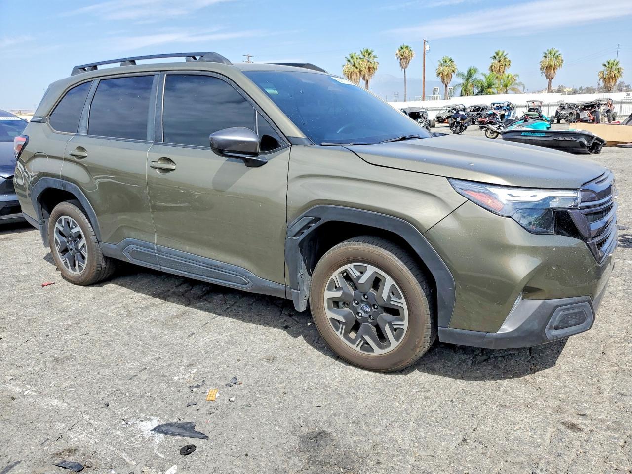 2025 Subaru Forester Premium - Фото 4