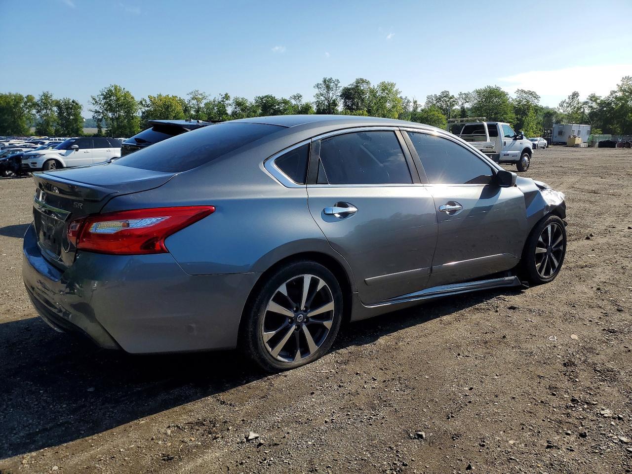 2016 Nissan Altima 2.5 Sr - Image 3