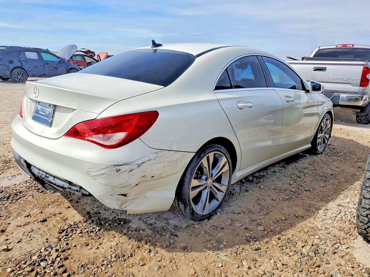 2017 Mercedes-Benz Cla 250 - Фото 3