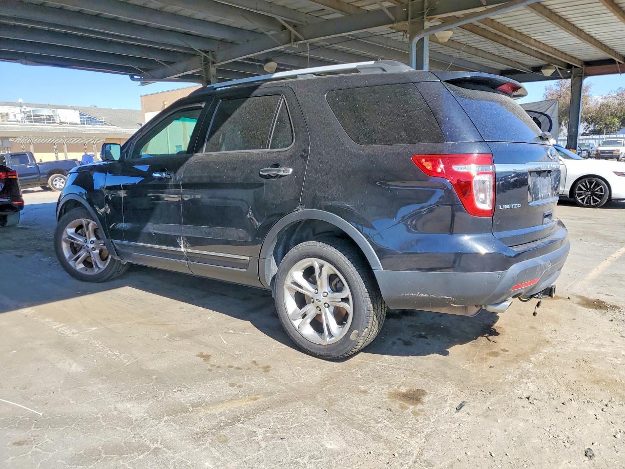 2014 Ford Explorer Limited - Image 2
