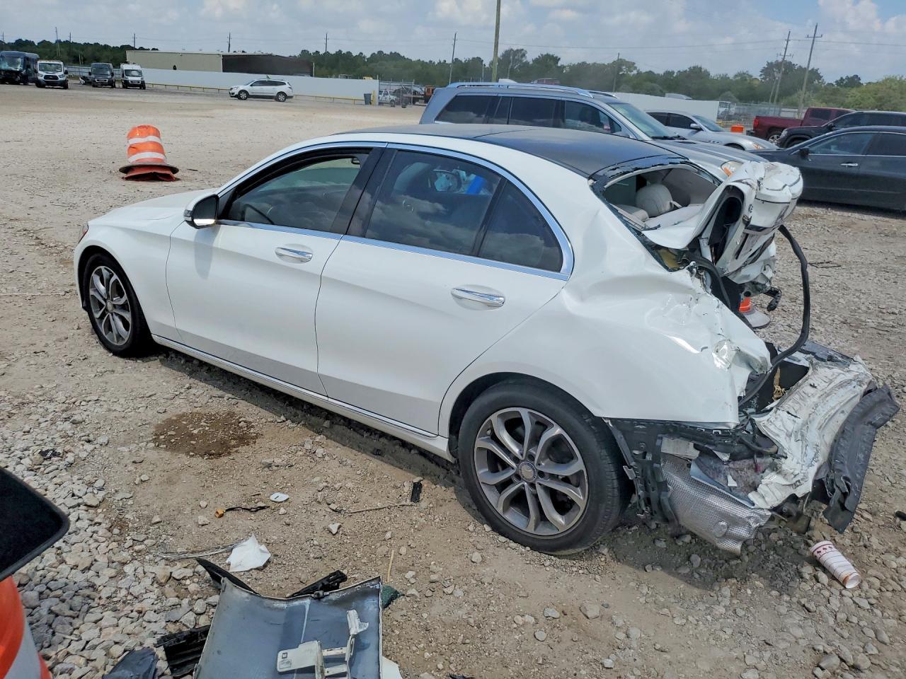2016 Mercedes-Benz C 300 - Image 2