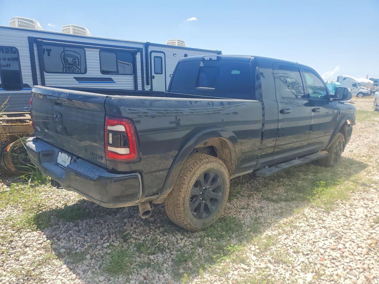 2019 Ram 3500 Laramie - Фото 3