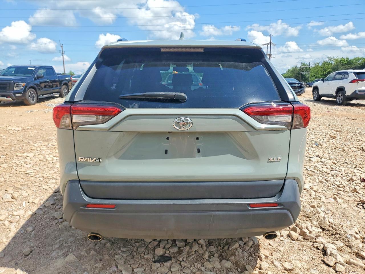 2019 Toyota Rav4 Xle - Image 6
