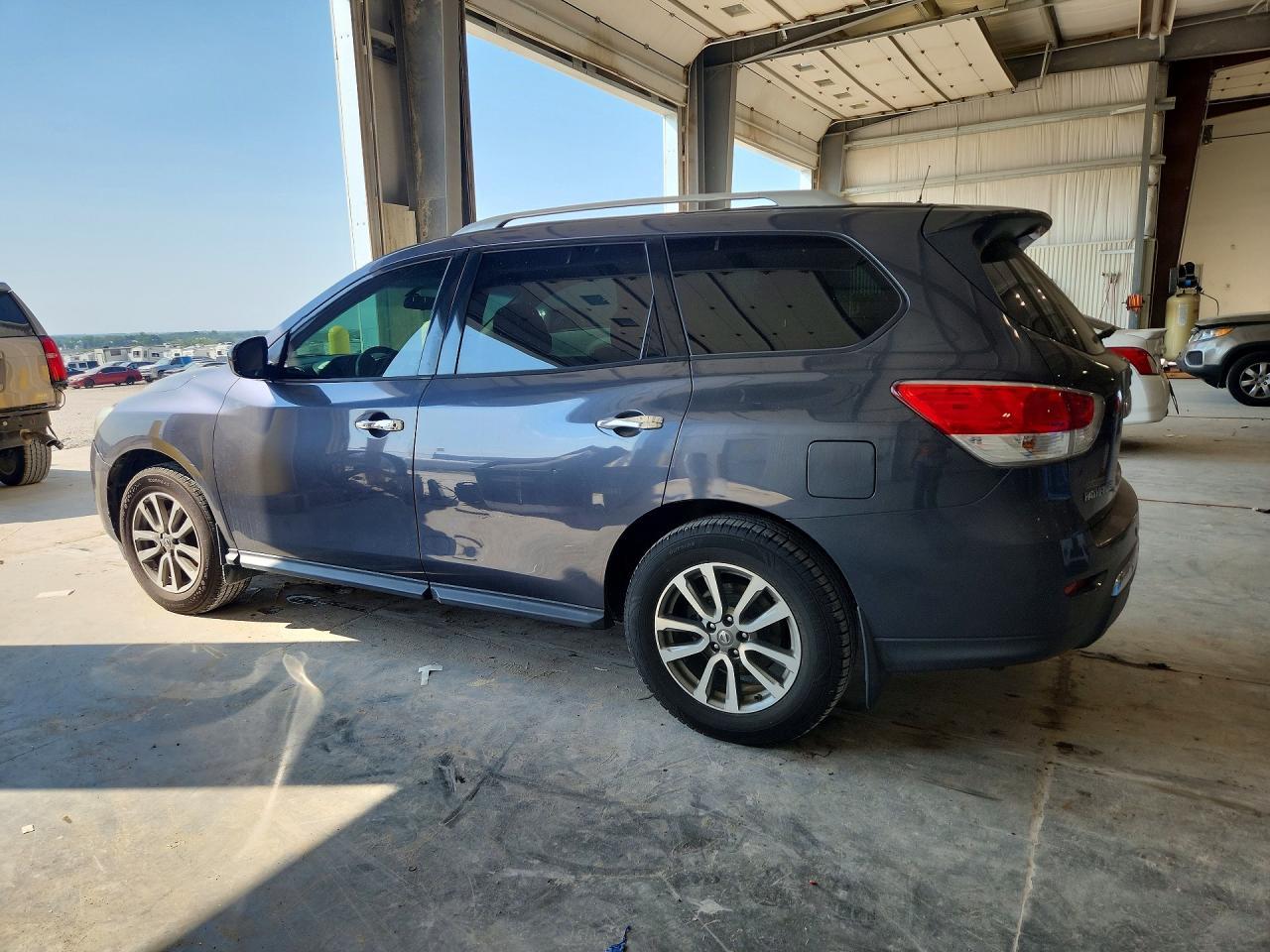 2014 Nissan Pathfinder Sv - Фото 2