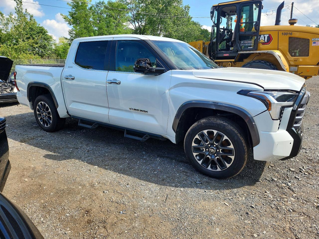 2025 Toyota Tundra Limited - Фото 4