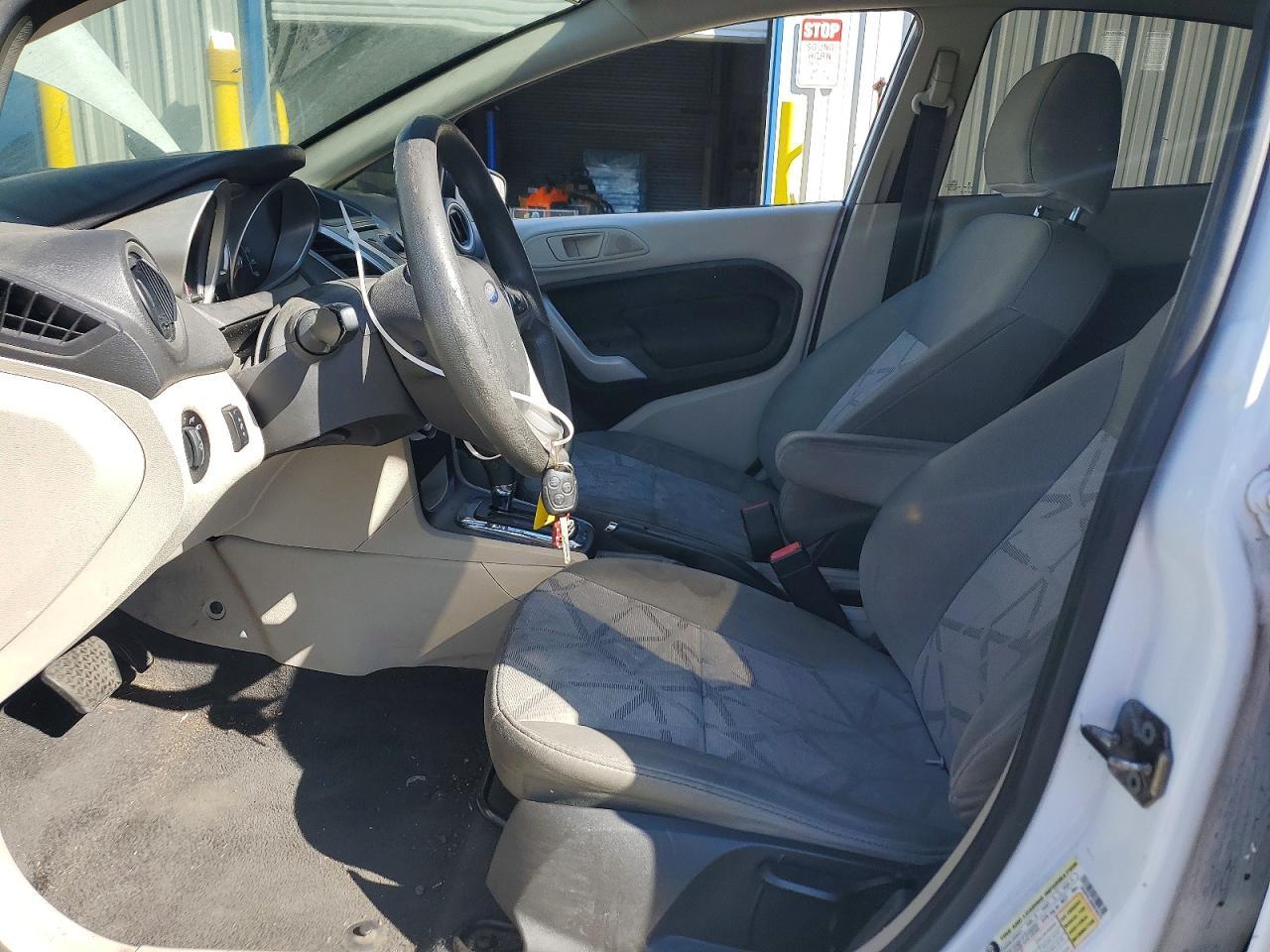2013 Ford Fiesta Se - Image 7