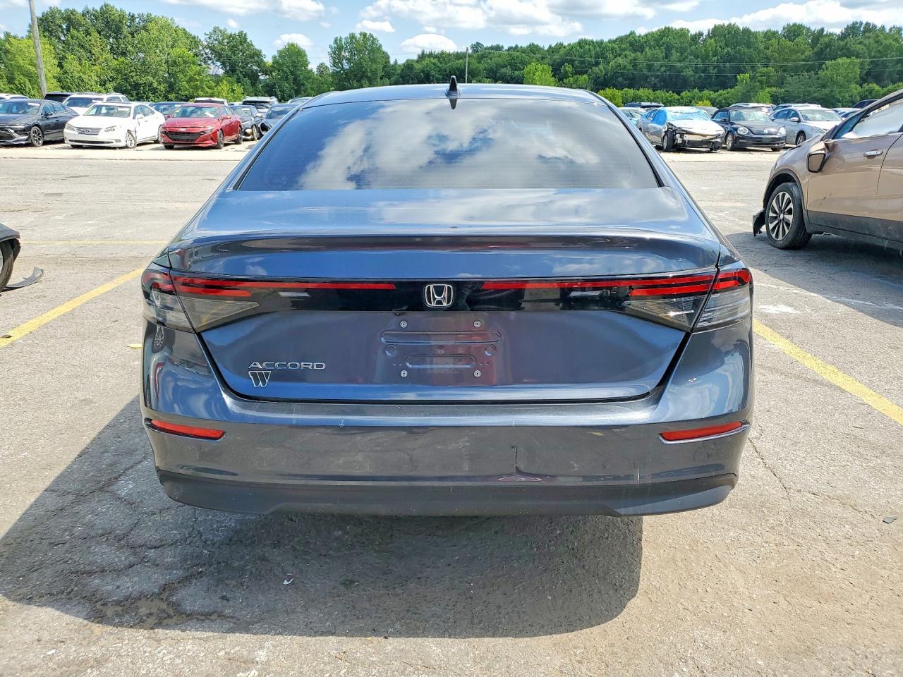 2025 Honda Accord Lx - Image 6