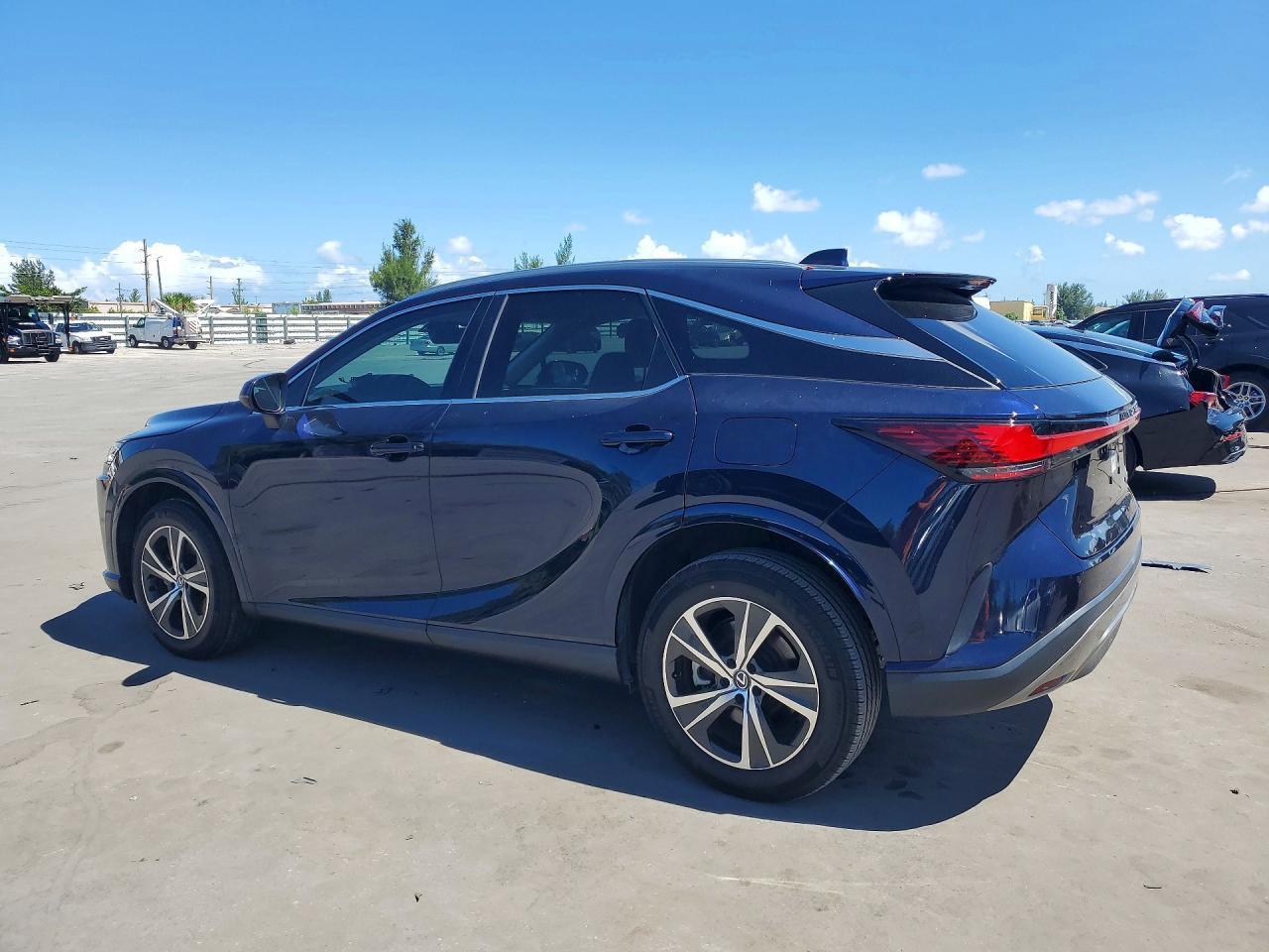 2023 Lexus Rx 350 Premium - Image 2