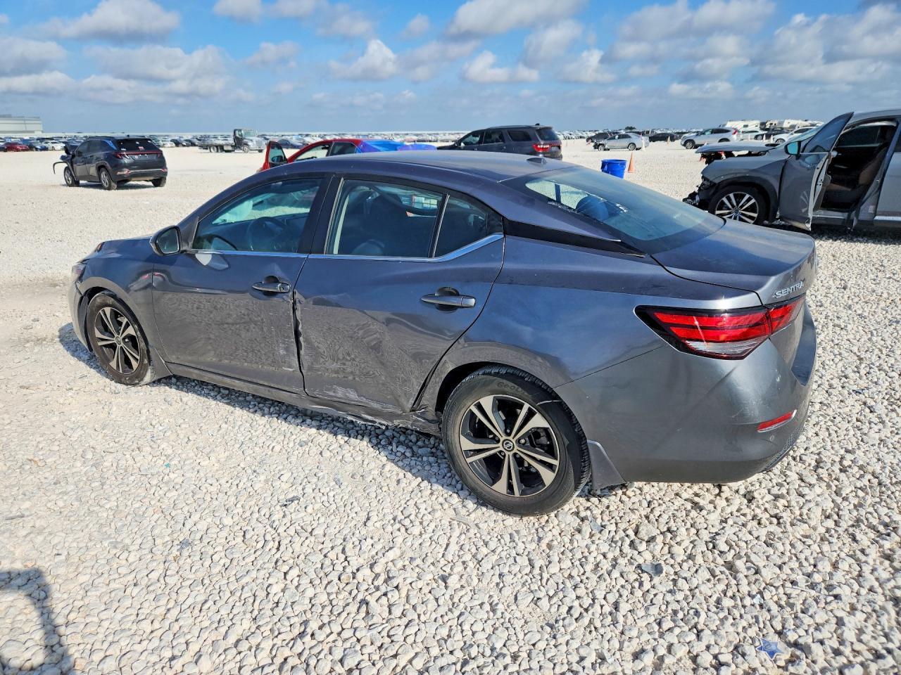 2022 Nissan Sentra Sv - Image 2