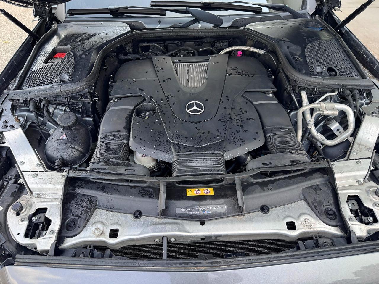 2017 Mercedes-Benz E 400 4Matic - Image 7