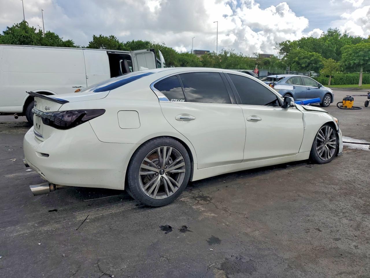 2014 Infiniti Q50 Base - Image 3