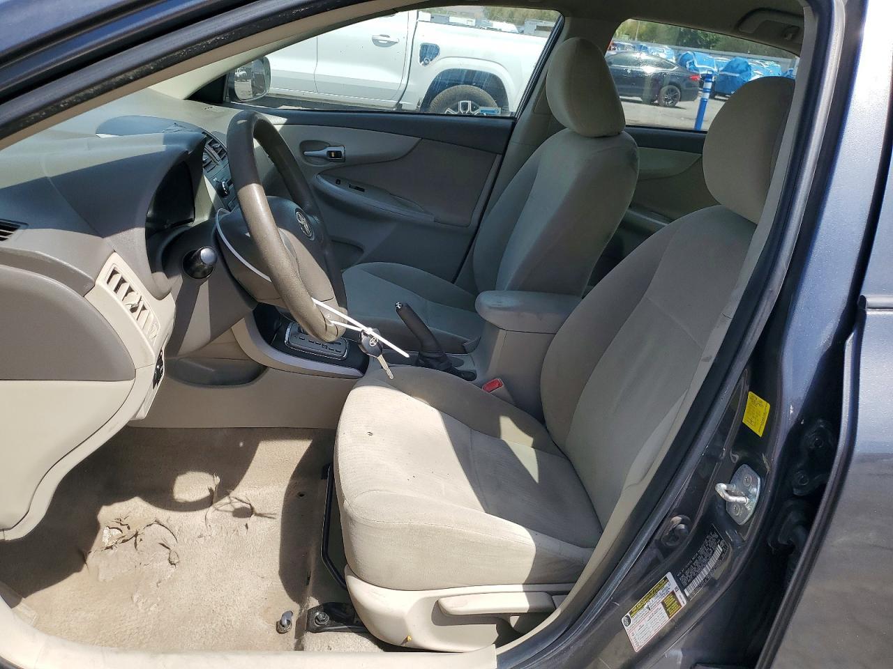 2010 Toyota Corolla Le - Фото 7