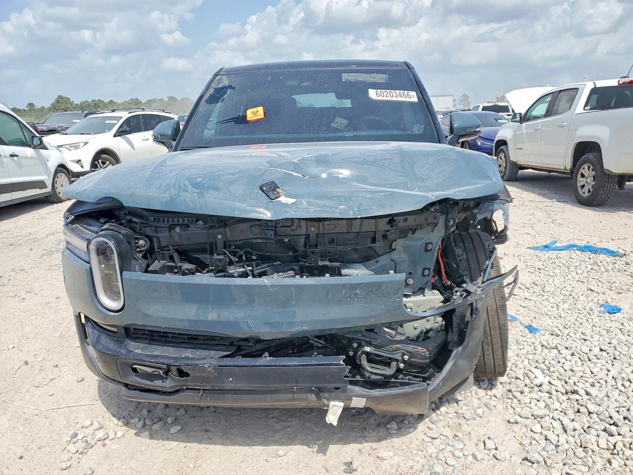 2025 Rivian R1S Premium - Фото 5