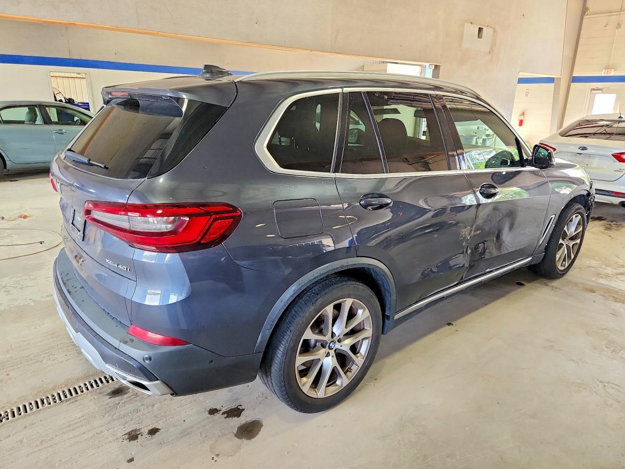 2020 BMW X5 xDrive40I - Фото 3