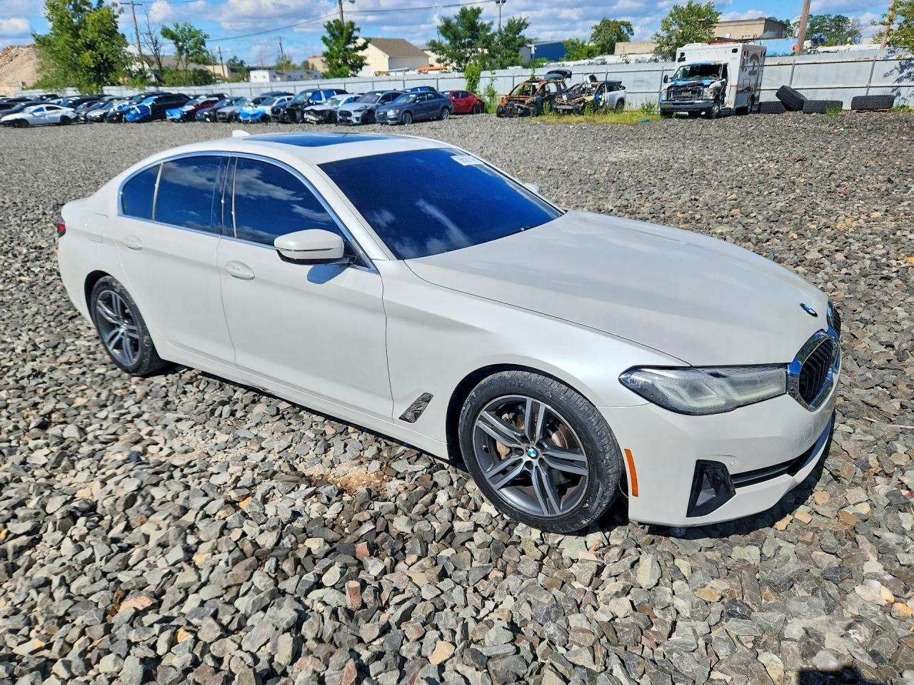 2021 BMW 530 Xi - Image 4