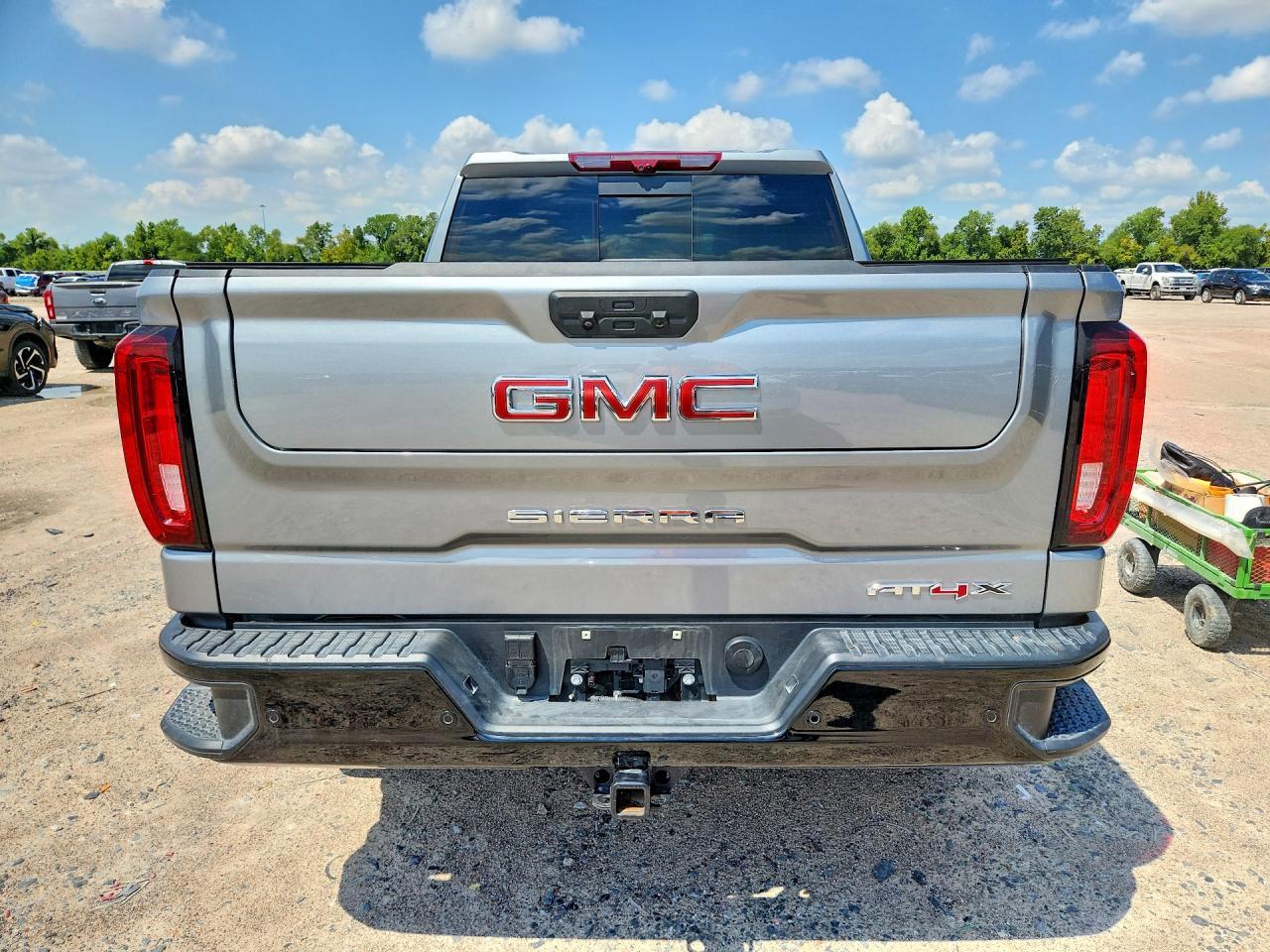 2026 GMC Sierra K1500 At4X - Фото 6
