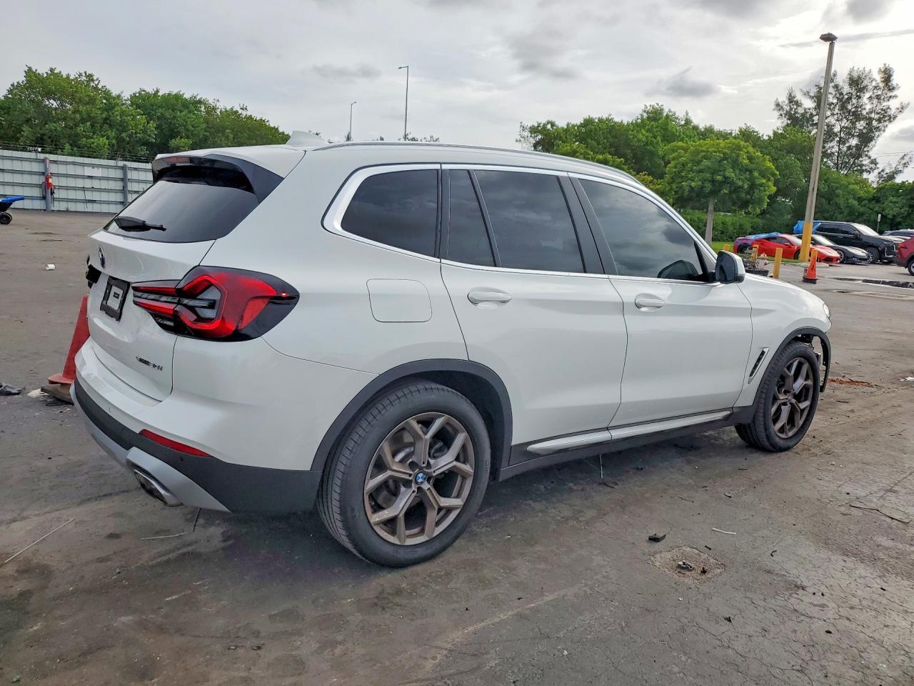 2024 BMW X3 Sdrive30I - Image 3