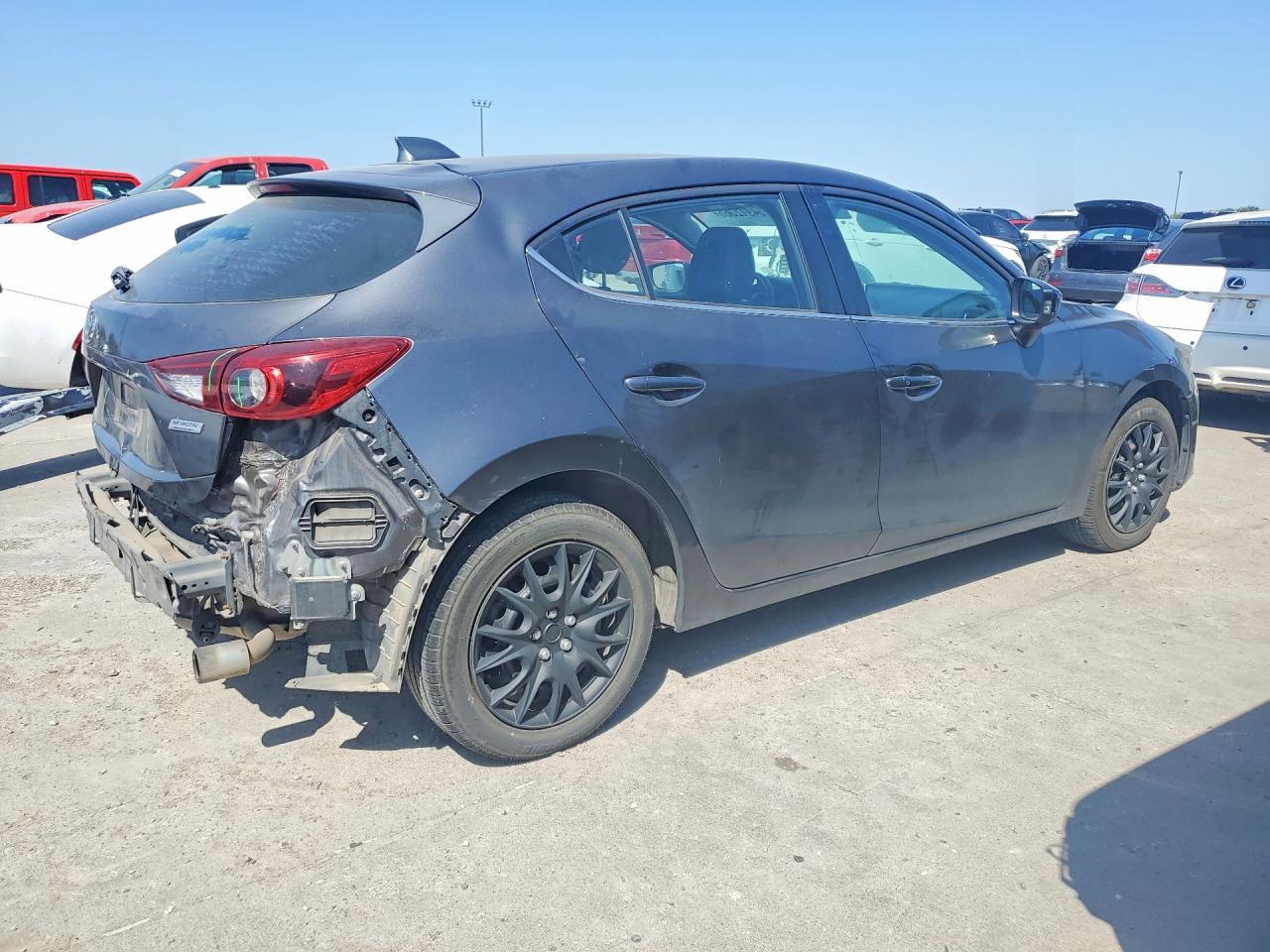 2014 Mazda 3 Touring - Image 3