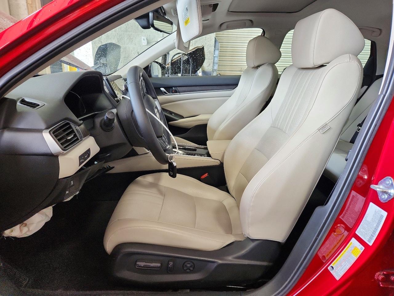 2022 Honda Accord Touring - Image 7
