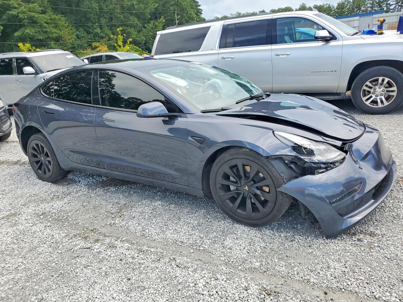2023 Tesla Model 3 - Image 4