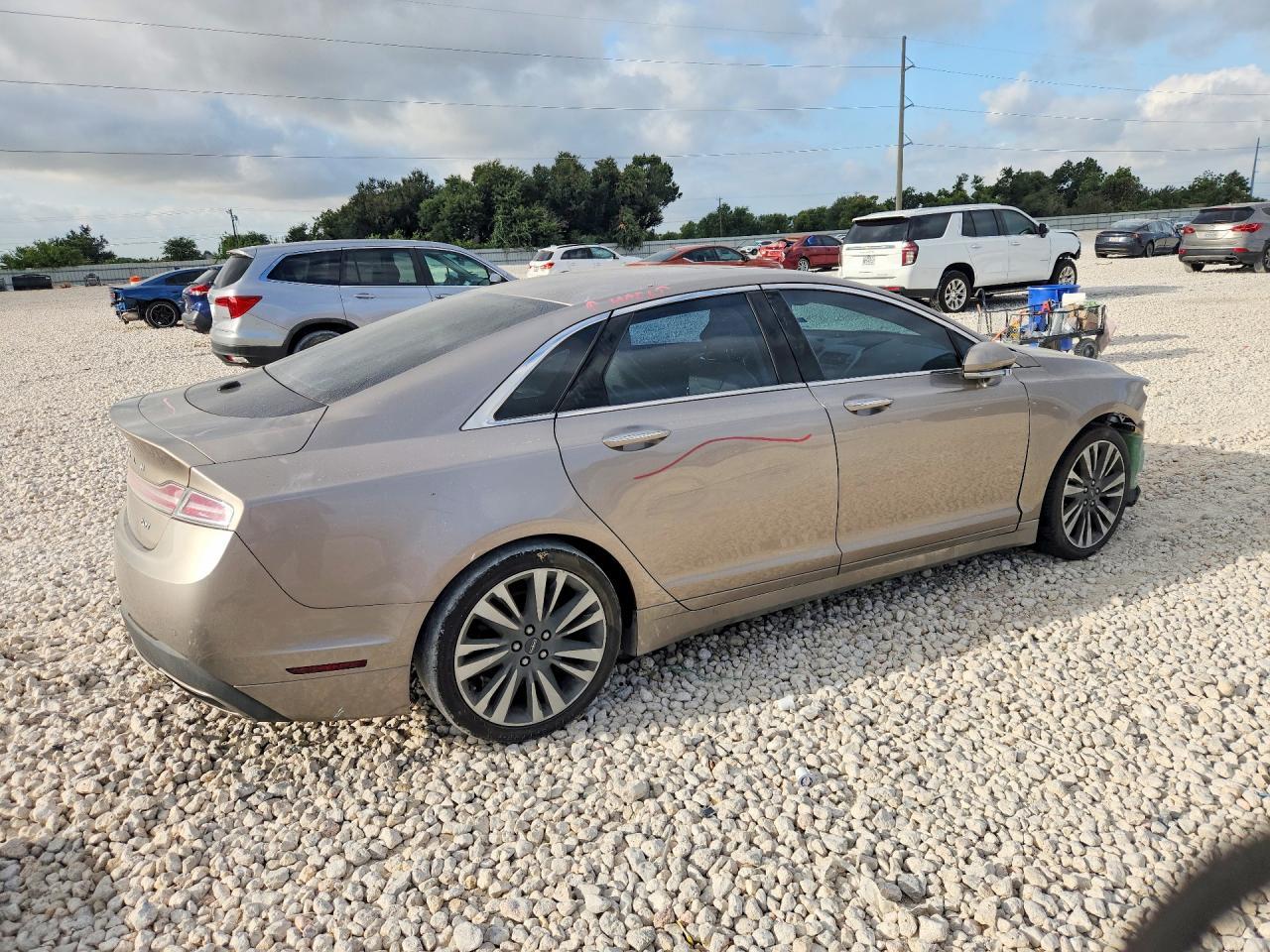2018 Lincoln Mkz Select - Image 3