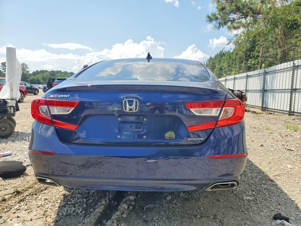 2018 Honda Accord Touring - Image 6