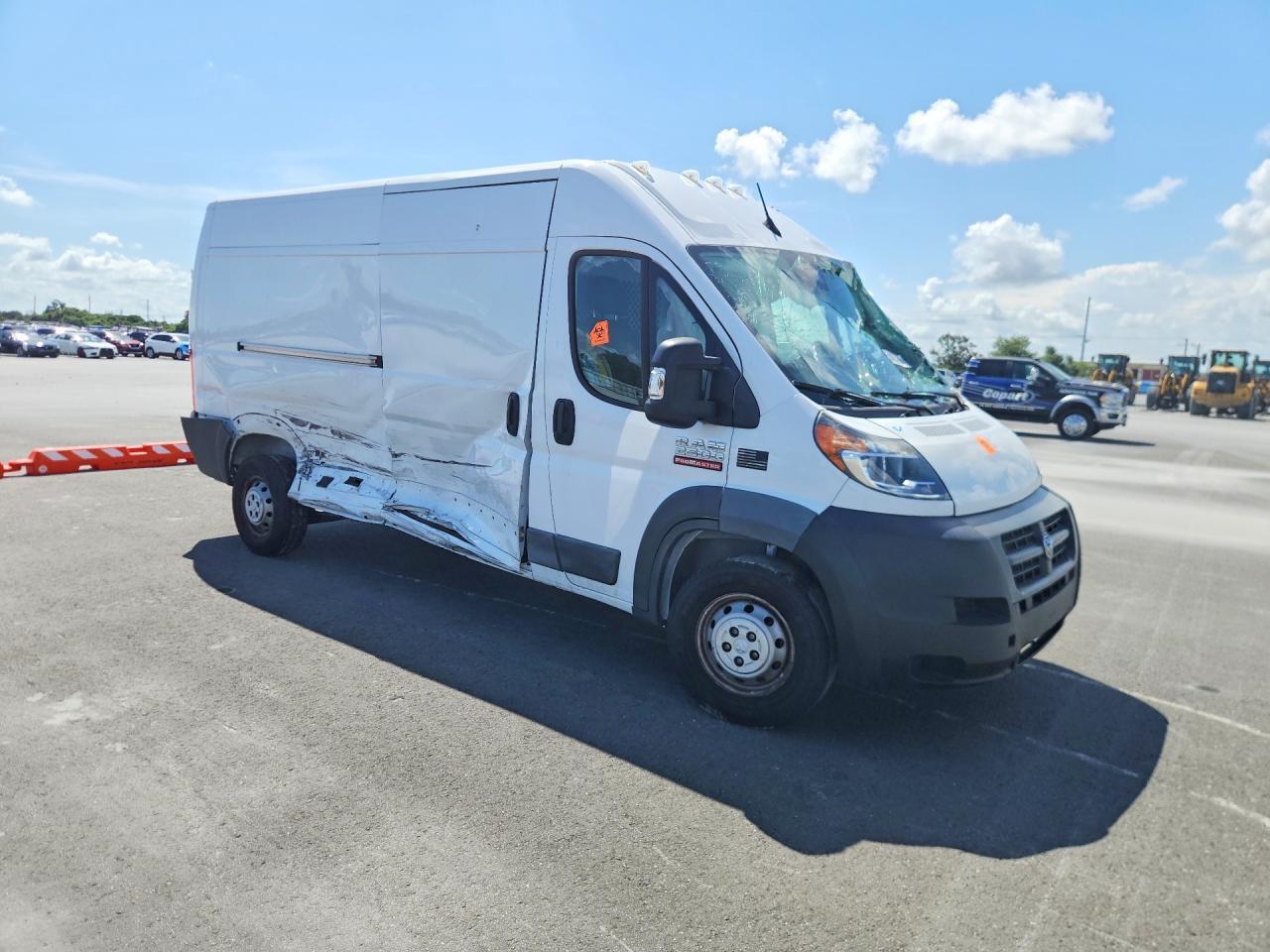 2022 Ram Promaster 2500 Delivery Van - Фото 4