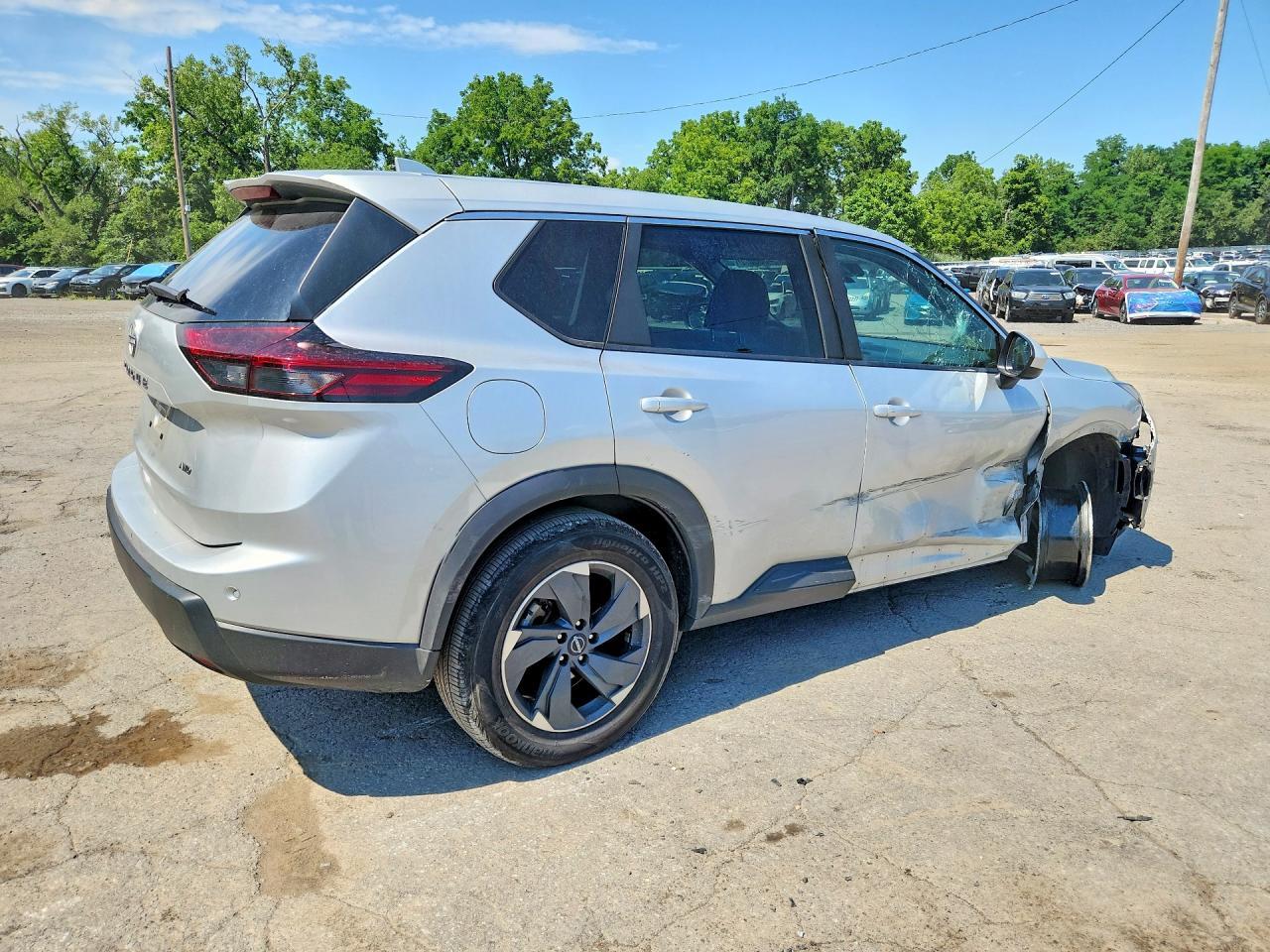 2025 Nissan Rogue Sv - Фото 3