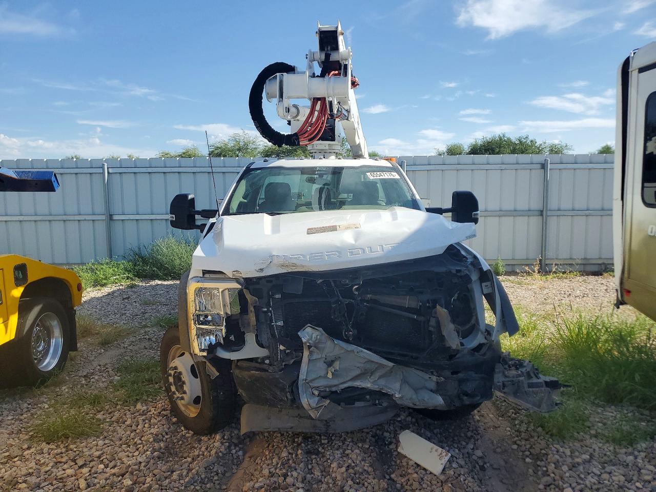 2024 Ford F550 Super Duty Bucket Truck - Фото 5