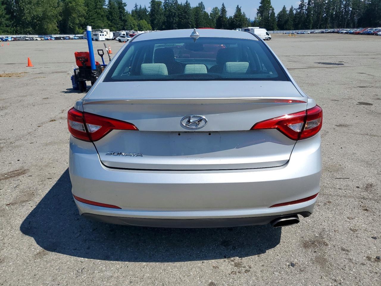 2017 Hyundai Sonata Se - Image 6