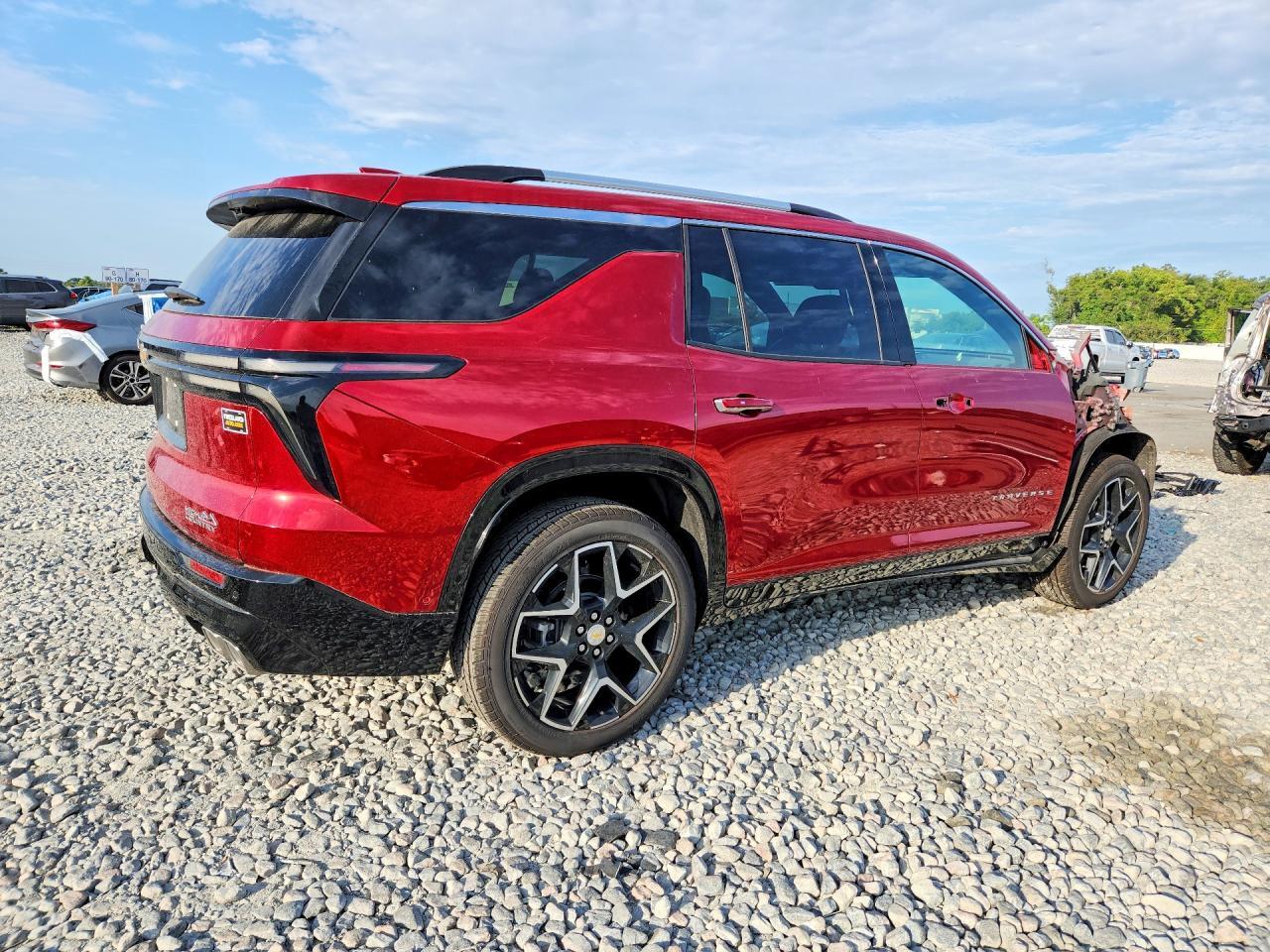 2026 Chevrolet Traverse High Country - Фото 3