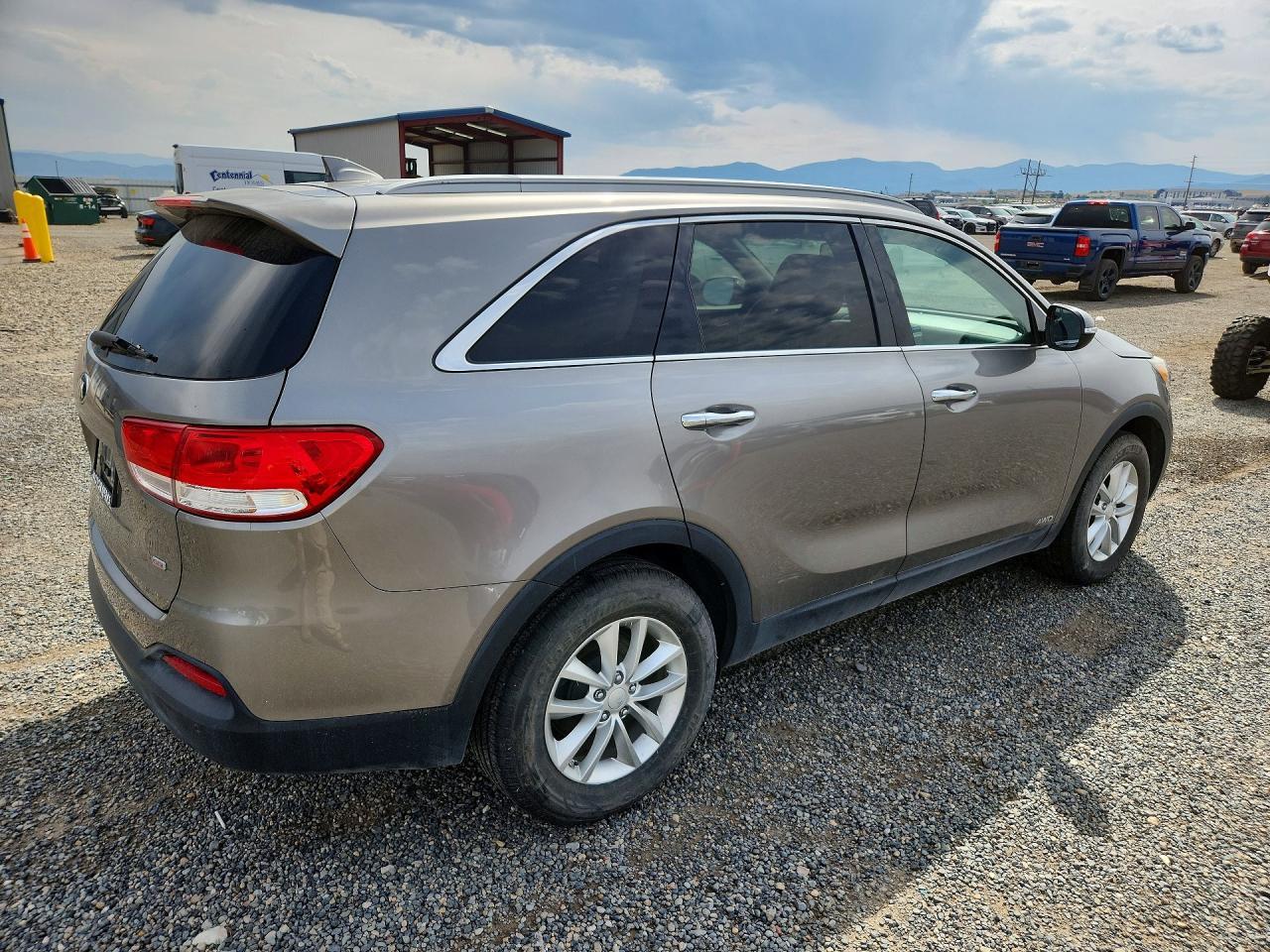 2016 Kia Sorento Lx - Image 3