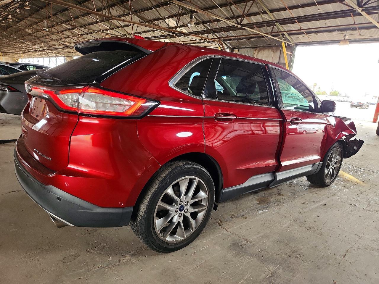 2015 Ford Edge Titanium - Image 3