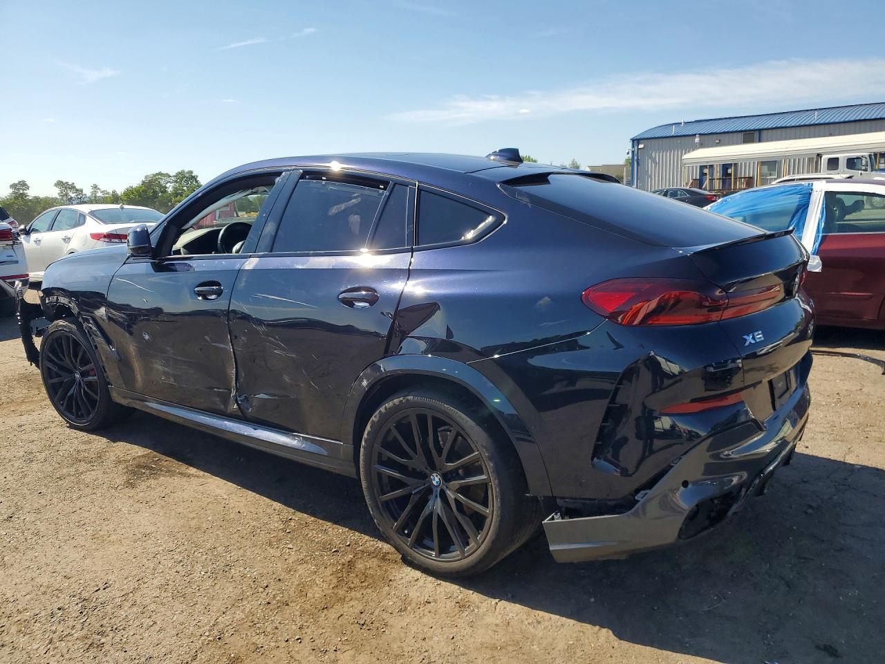 2022 BMW X6 xDrive40I - Image 2