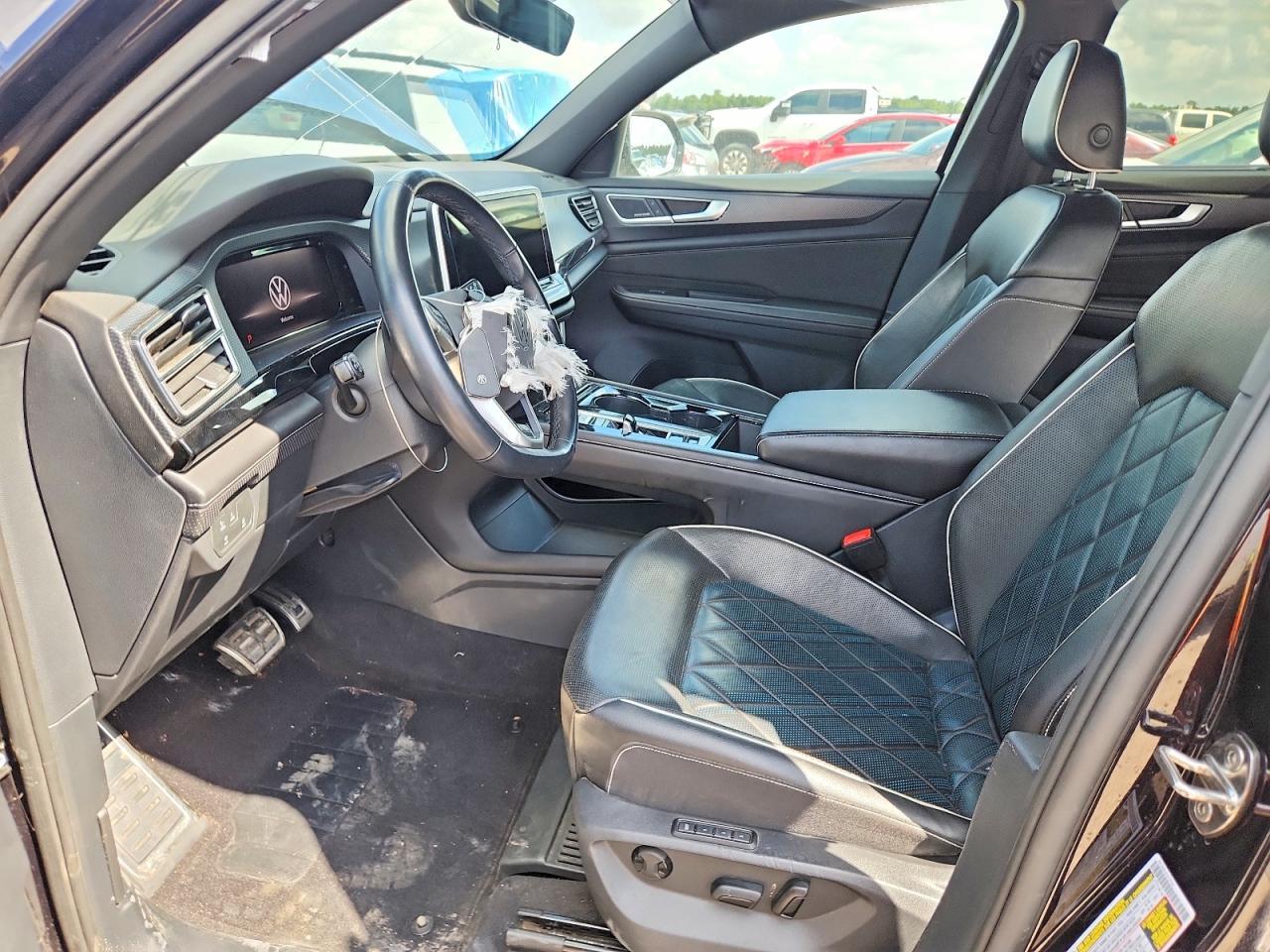 2024 Volkswagen Atlas Cross Sport Sel Premium R-Line - Image 7