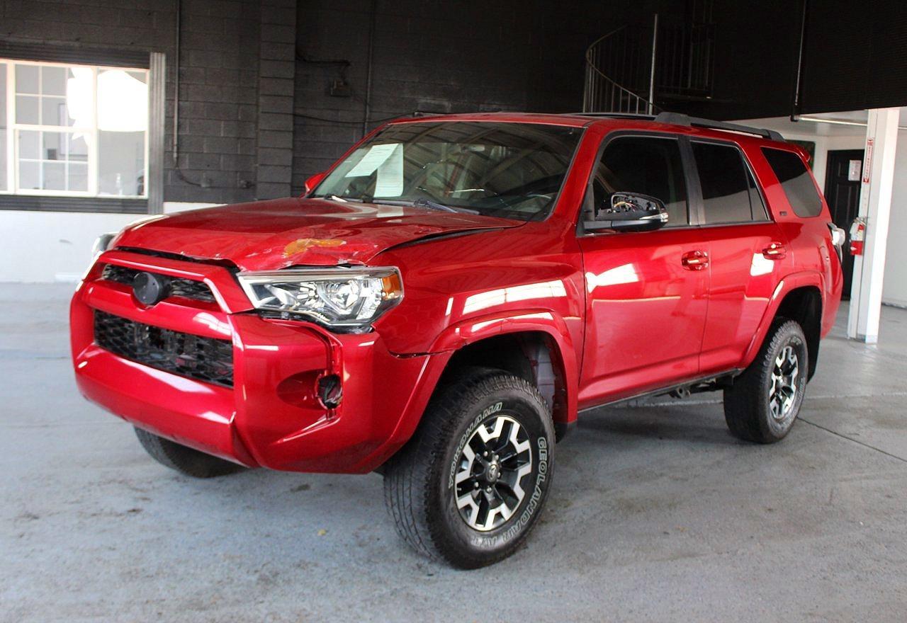 2017 Toyota 4Runner Sr5 Premium - Image 2